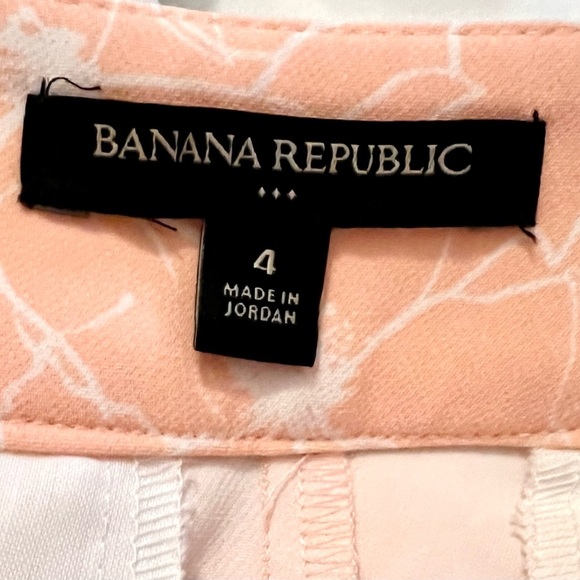 Banana Republic Classic Preppy Peach White Floral Side Zipper Shorts Size 4 - Picture 3 of 7